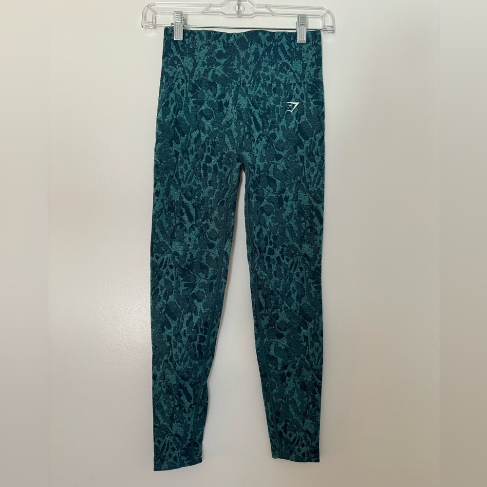 Gymshark set: Adapt animal leggings + sports bra in teal